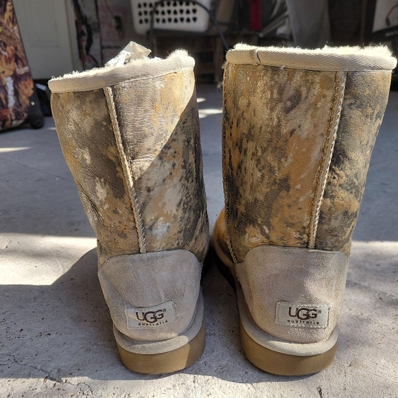 Ugg Metallic Foil Classic Short Boots - Picture 3 of 6